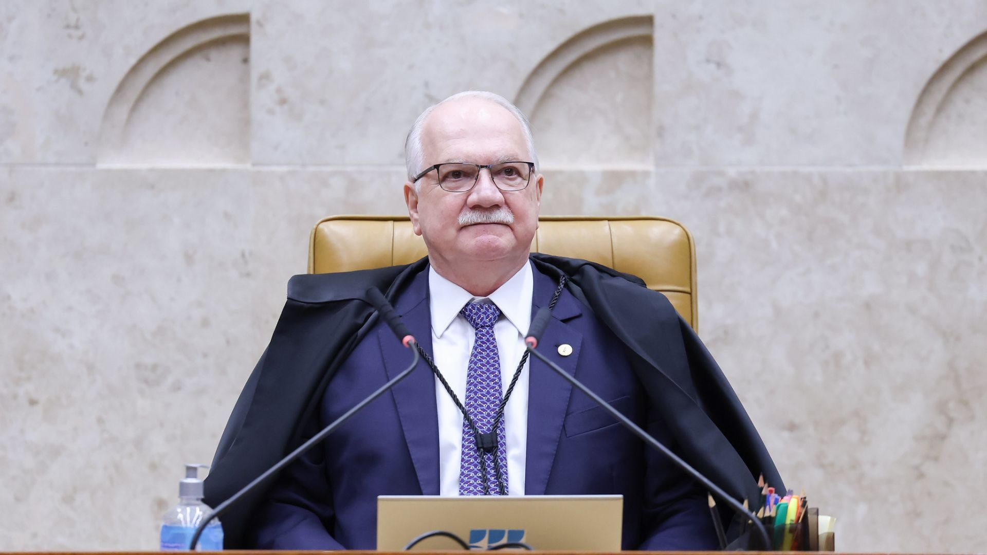 Fachin defende fim do Inquérito das Fake News após crise no STF