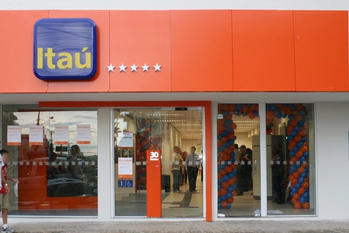 Itaú admite cobrança indevida em cartões de clientes ao longo de 14 anos
