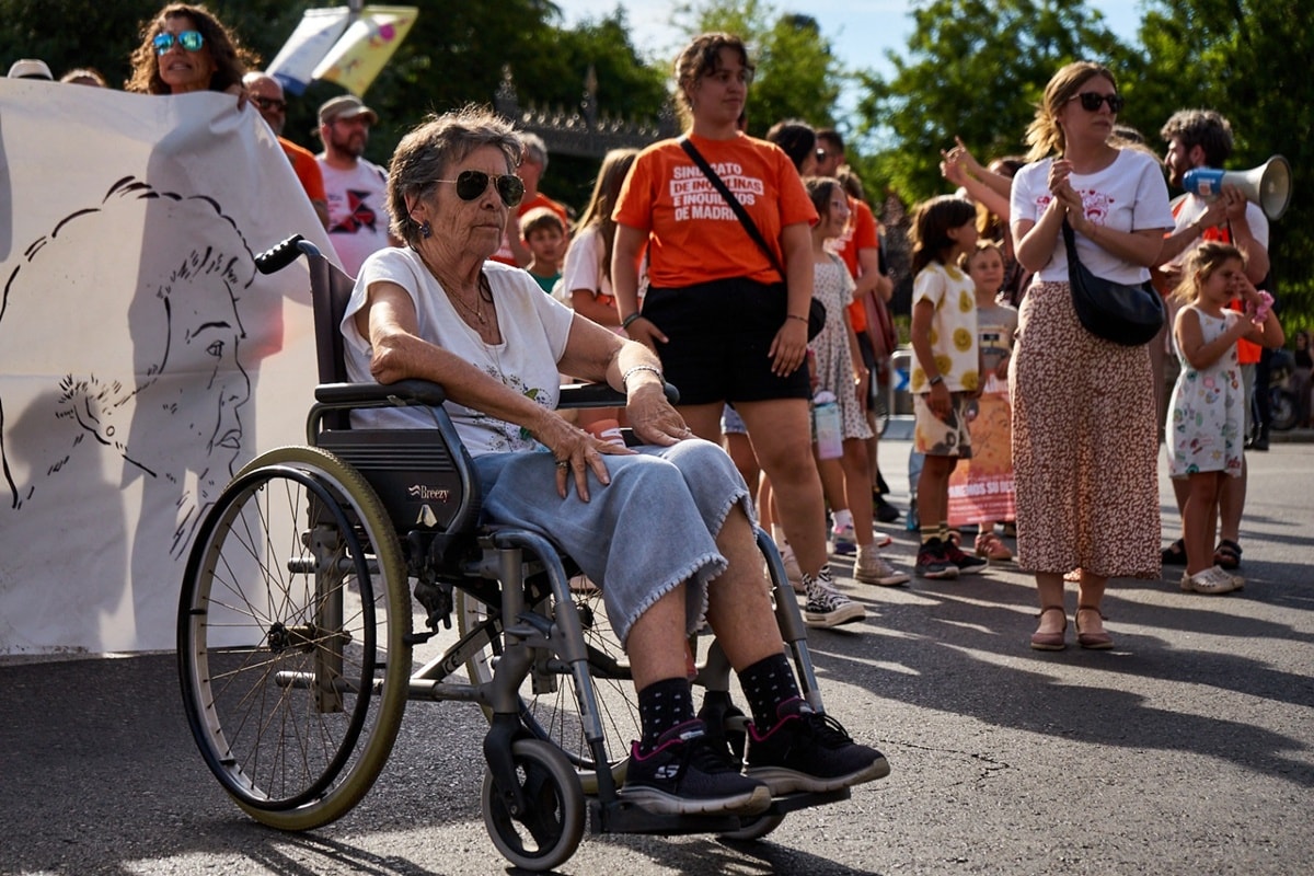 Morre aos 87 anos espanhola que virou símbolo de protestos após despejo