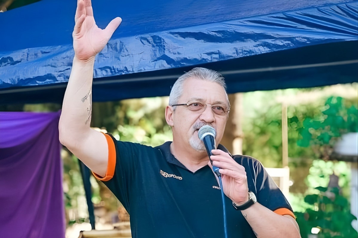 Pai de vítima da Boate Kiss é atropelado por ônibus no RS