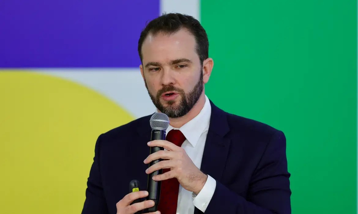 Durigan: governo busca responder ao TCU questão sobre despesa primária e financeira