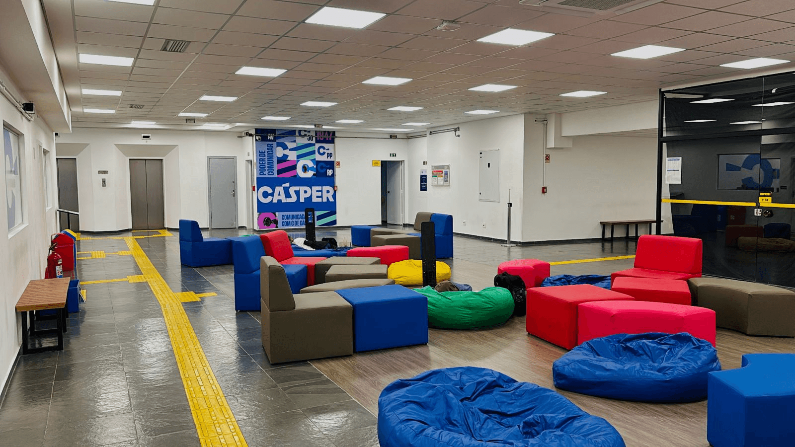 Dia da Educação: aos 73 anos, professora realiza sonho de estudar medicina