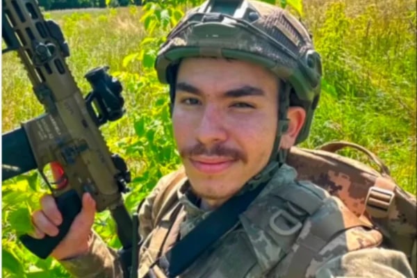 Mãe diz que filho brasileiro de 24 anos morreu na guerra da Ucrânia