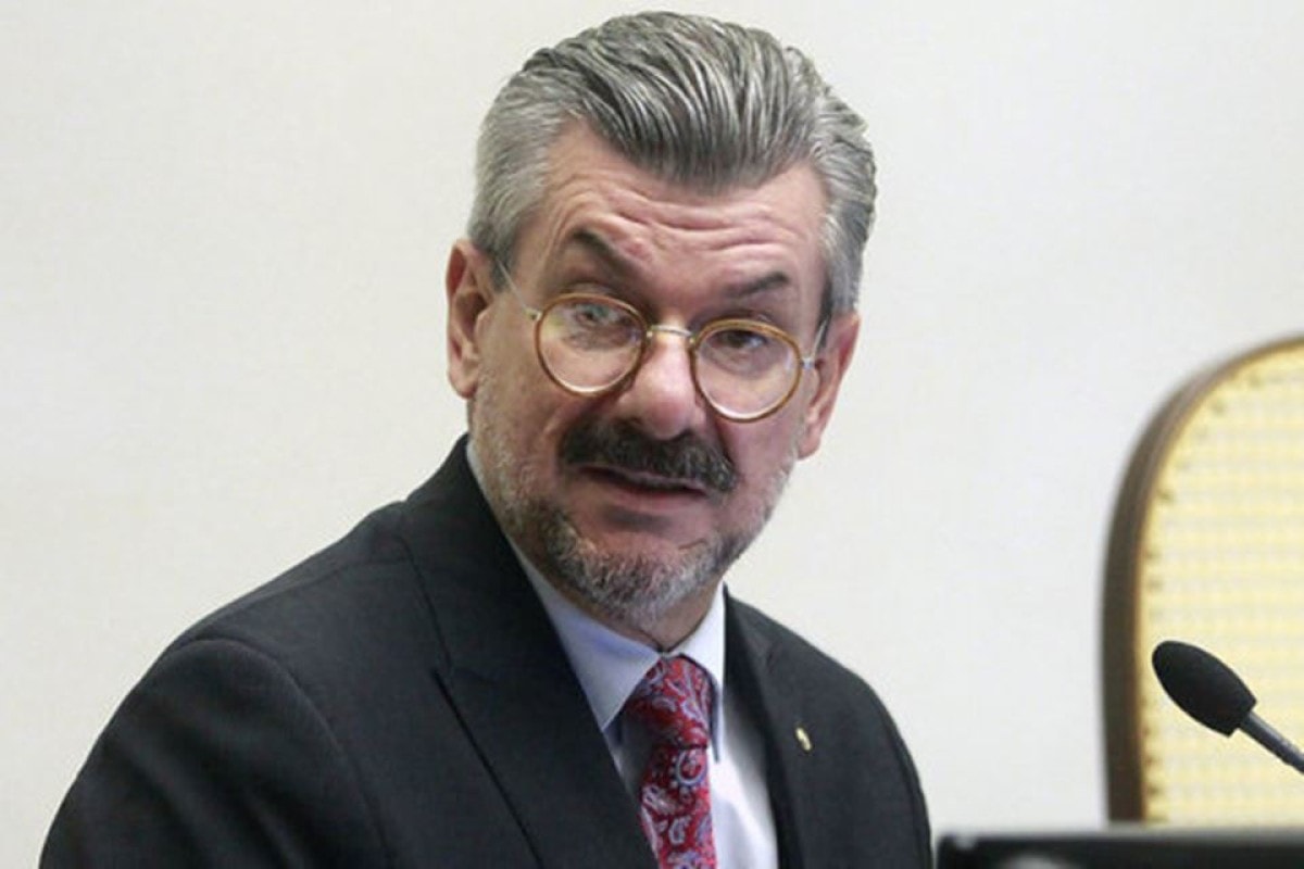 Da plateia, Buzzi assiste a julgamento no STJ por importunação sexual