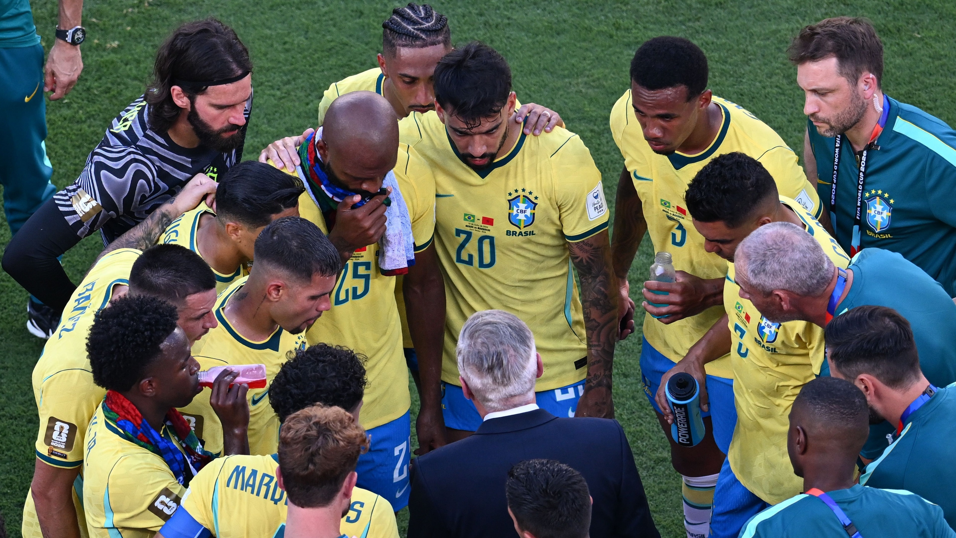 Fora da Copa, China tem um ídolo no Mundial: o árbitro Ma Ning