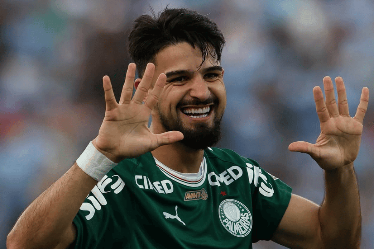 Palmeiras anuncia renovação de Flaco López até 2030