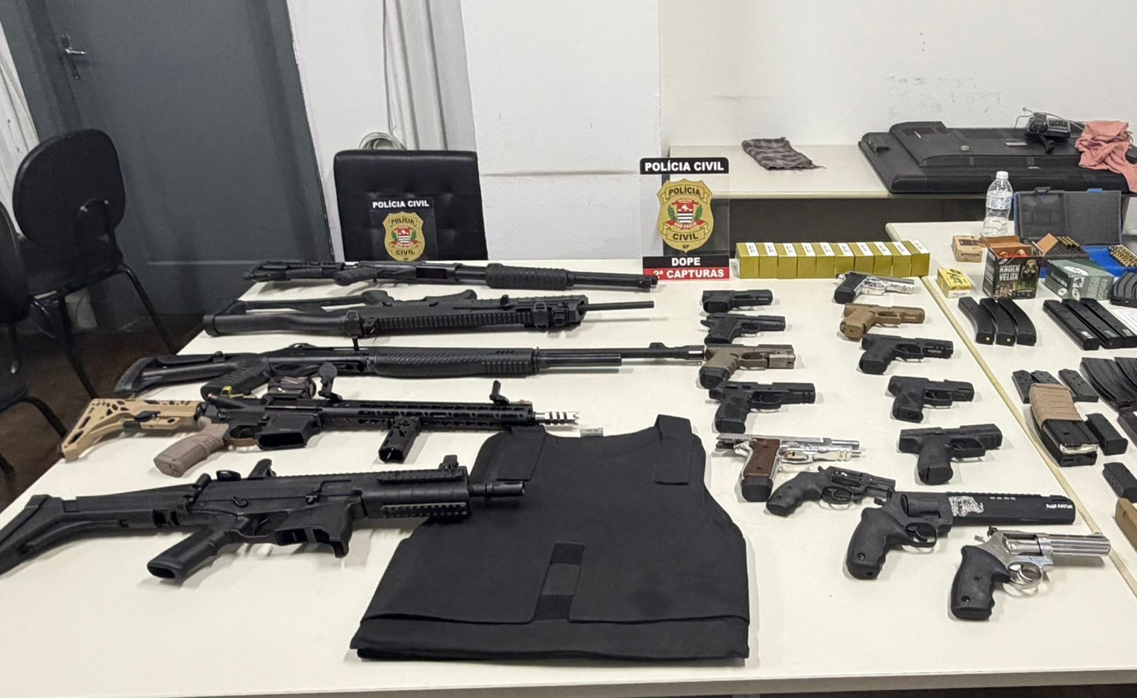 Foragido russo suspeito de tentar vender armas no Brasil é preso na Bahia