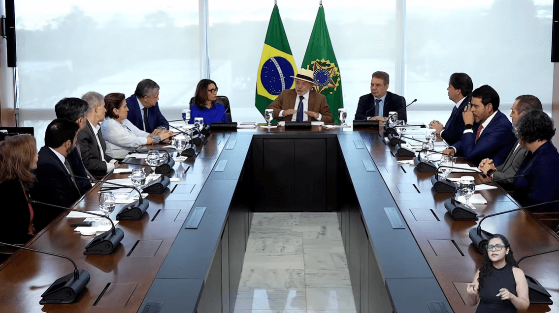 Lula sanciona lei que endurece penas por violência sexual contra crianças