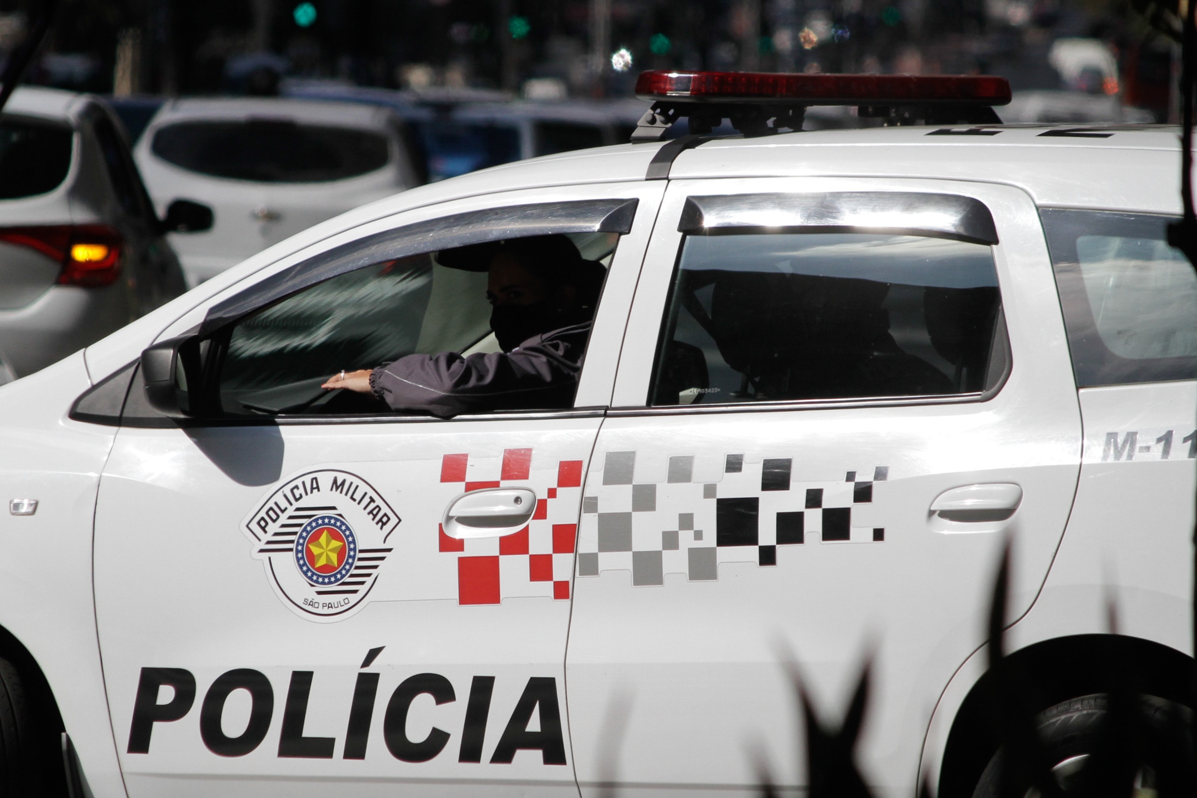 PM de folga reage a assalto e mata suspeito na Rodovia Presidente Dutra