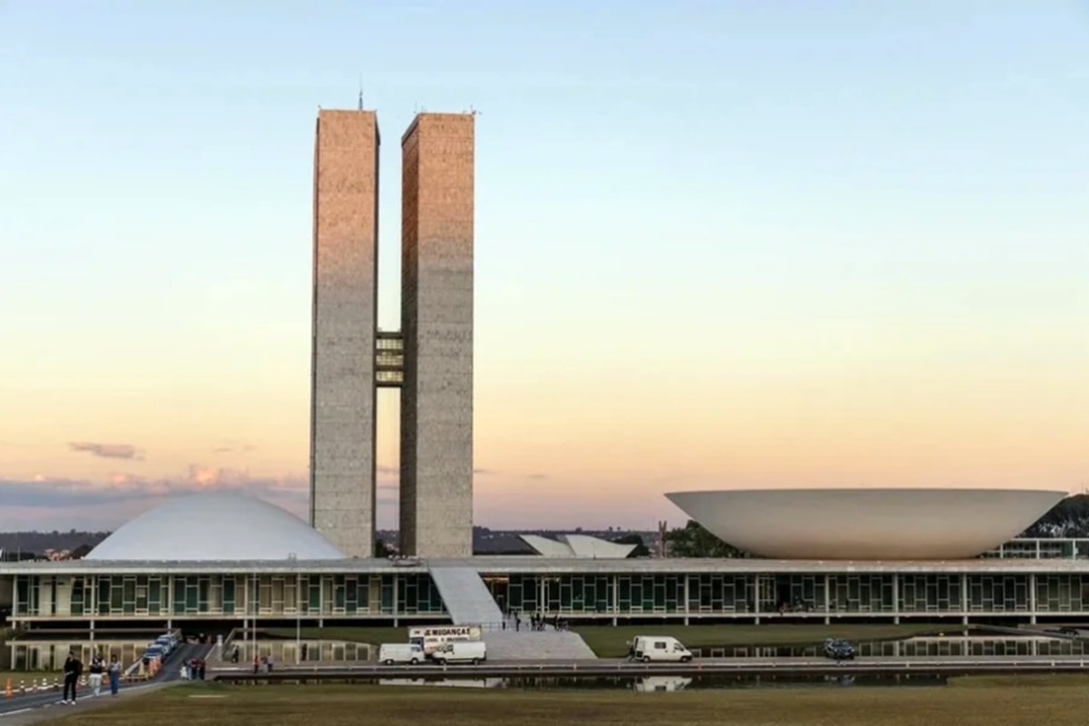 Câmara dos Deputados anuncia banca para novo concurso público com 150 vagas