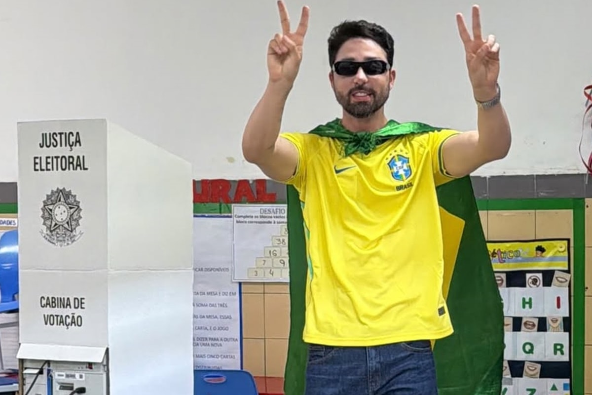 Rico Melquiades vira piada após reeleição de Lula: "Já deixou o Brasil?"