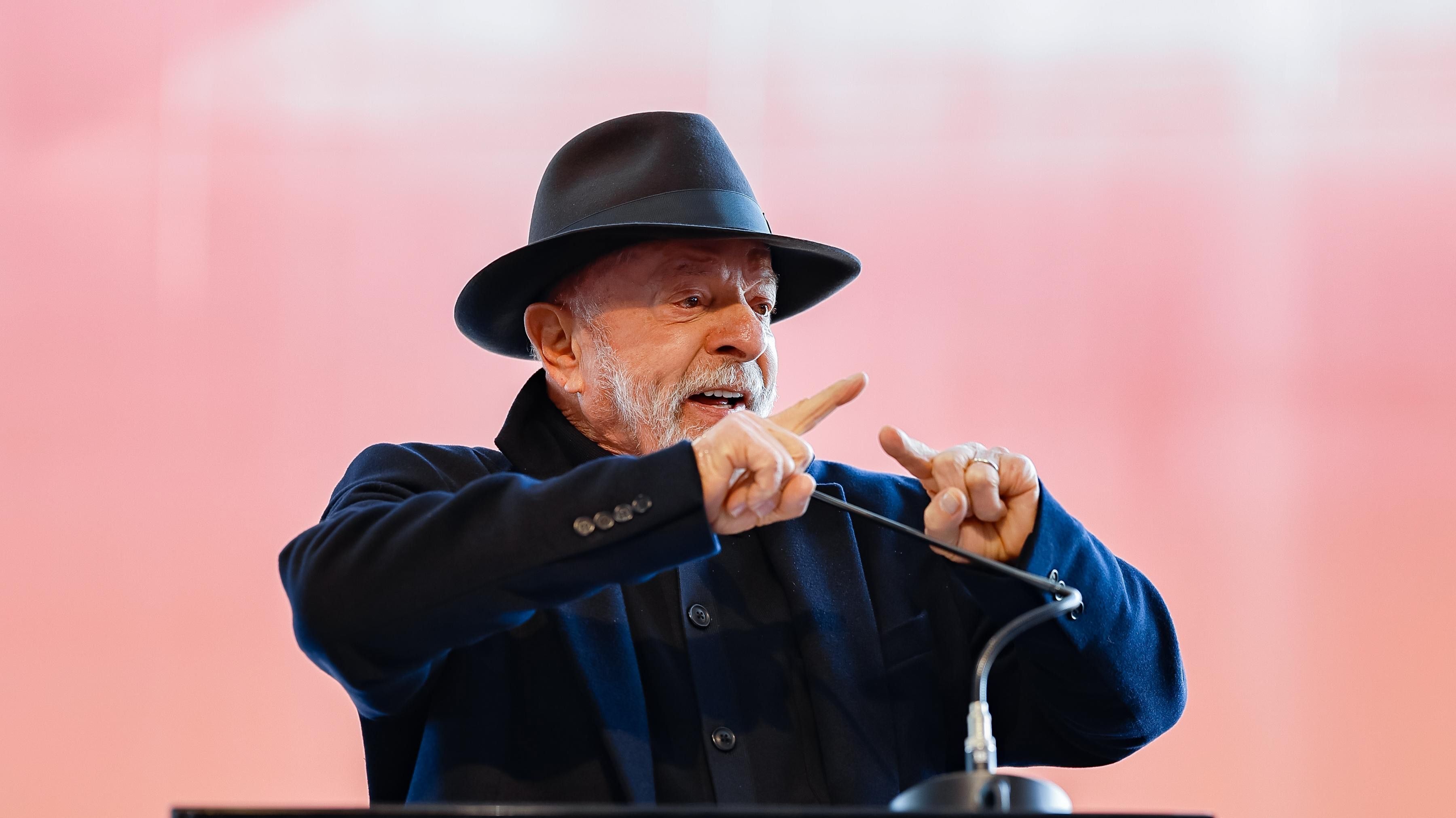 Após afastamento, Lula e Alcolumbre se reúnem em encontro mediado pelo STF