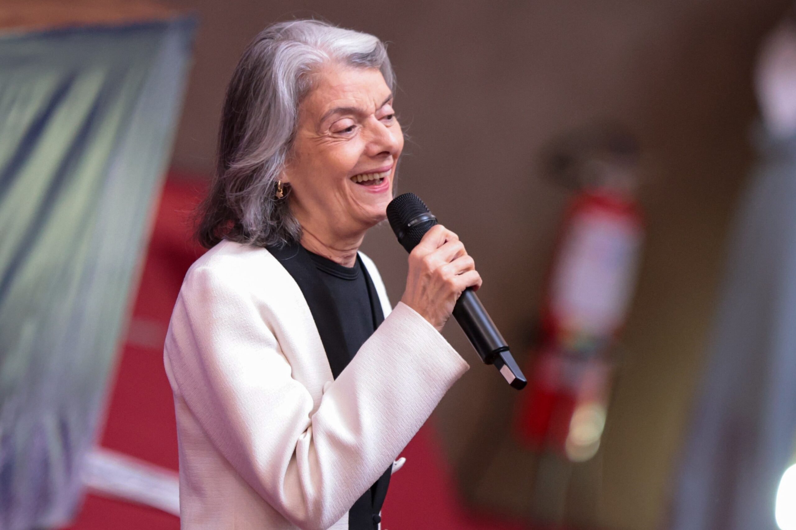 Ministra Cármen Lúcia lançará dois livros em BH nesta sexta (31/7)