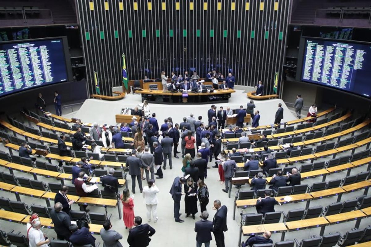 Por que o Brasil não forma consenso (por Ricardo Guedes)