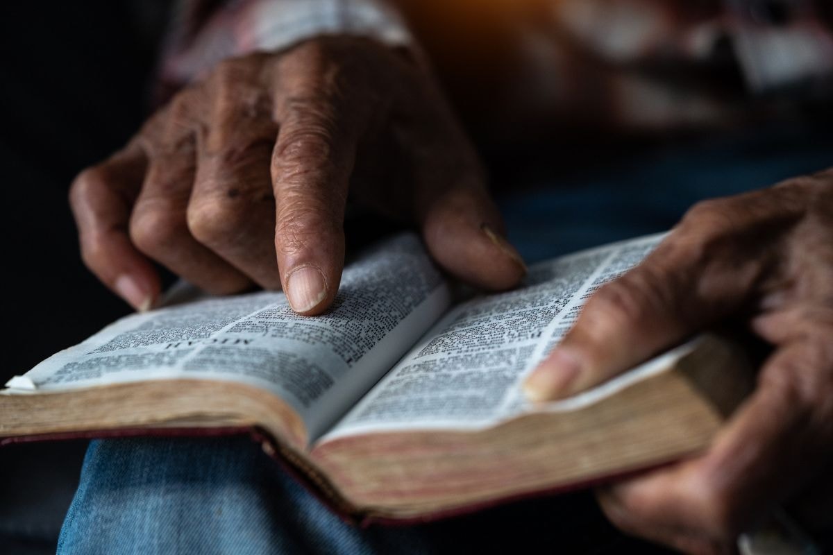 "Dar bumbum é abominável": pastor é investigado por ofensa homofóbica em hospital