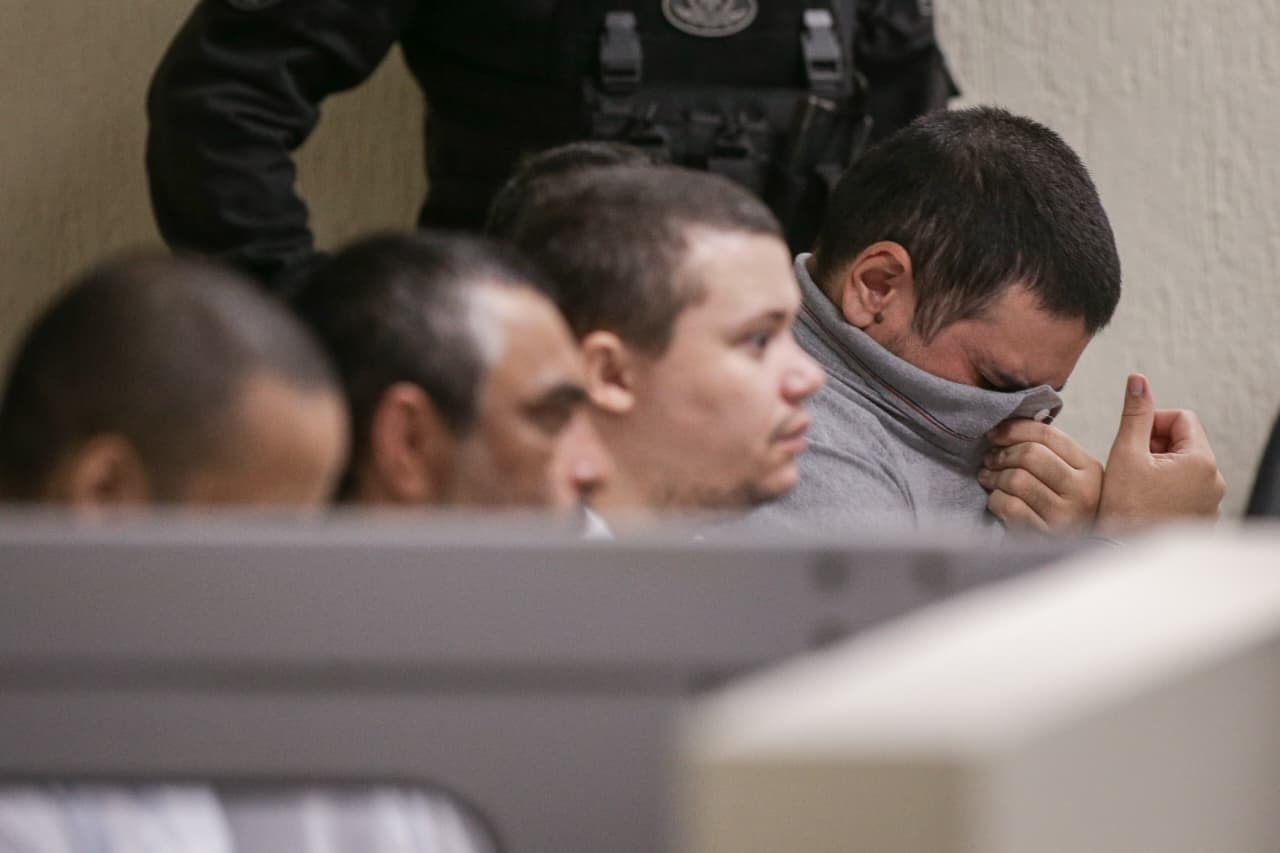 Veja momento em que juiz condena réus da maior chacina do DF