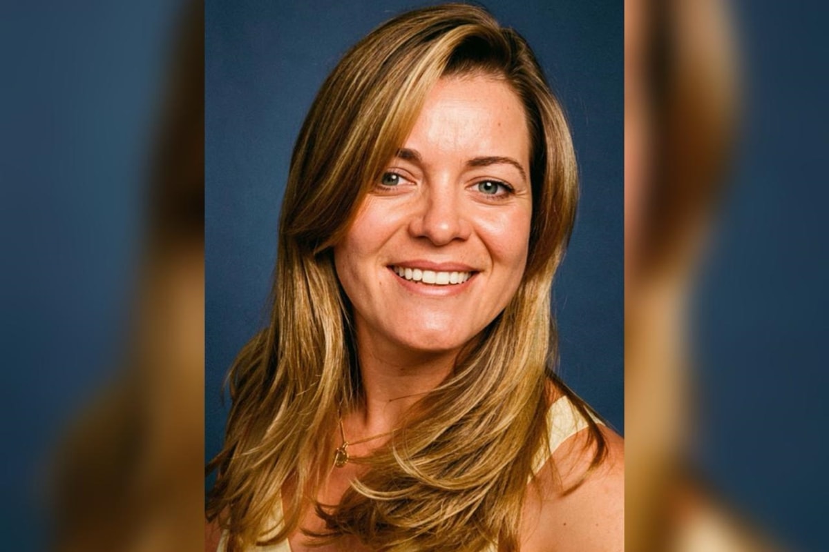 Mulher passa por cirurgia cerebral acordada para remover malformação