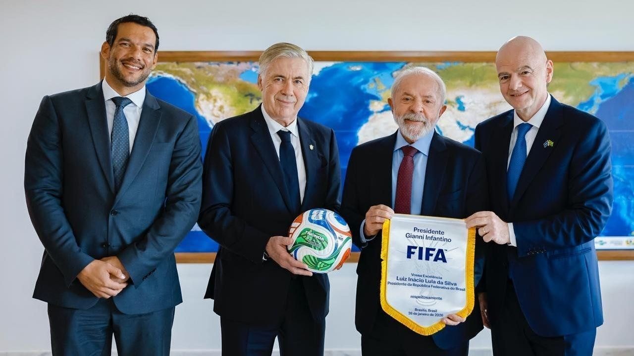 Lula diz verde e amarelo não podem ser tomados por “fascistas” na Copa