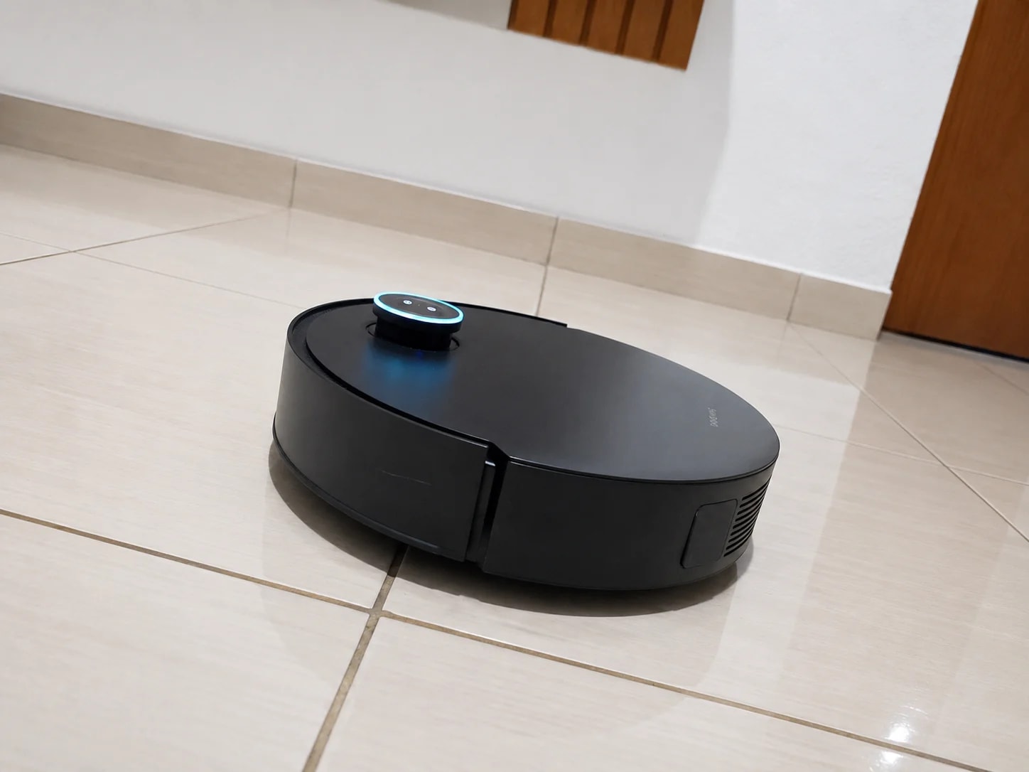Melhor robô aspirador do Brasil fica no "precinho" antes da Black Friday