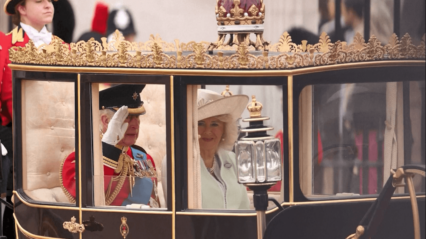 Trump e rei Charles III tomam chá da tarde na Casa Branca