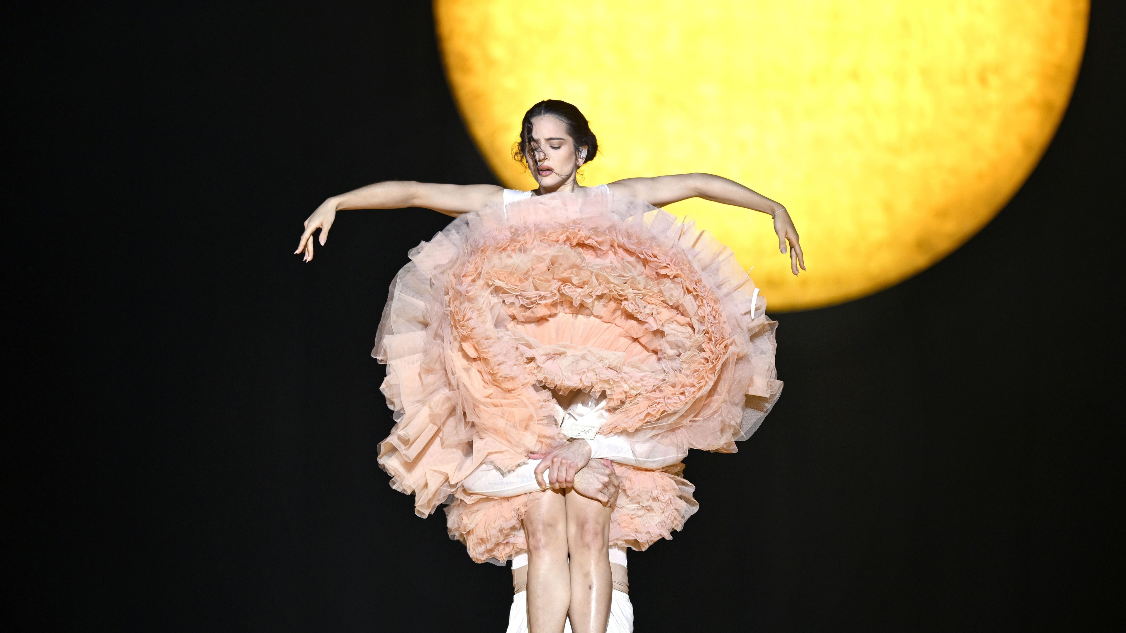 Rosalía tem maior pico de buscas do ano após shows no Rio de Janeiro