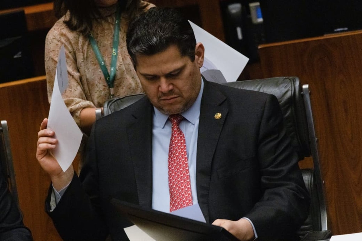 Alcolumbre recebe representantes patronais para discutir fim da 6x1