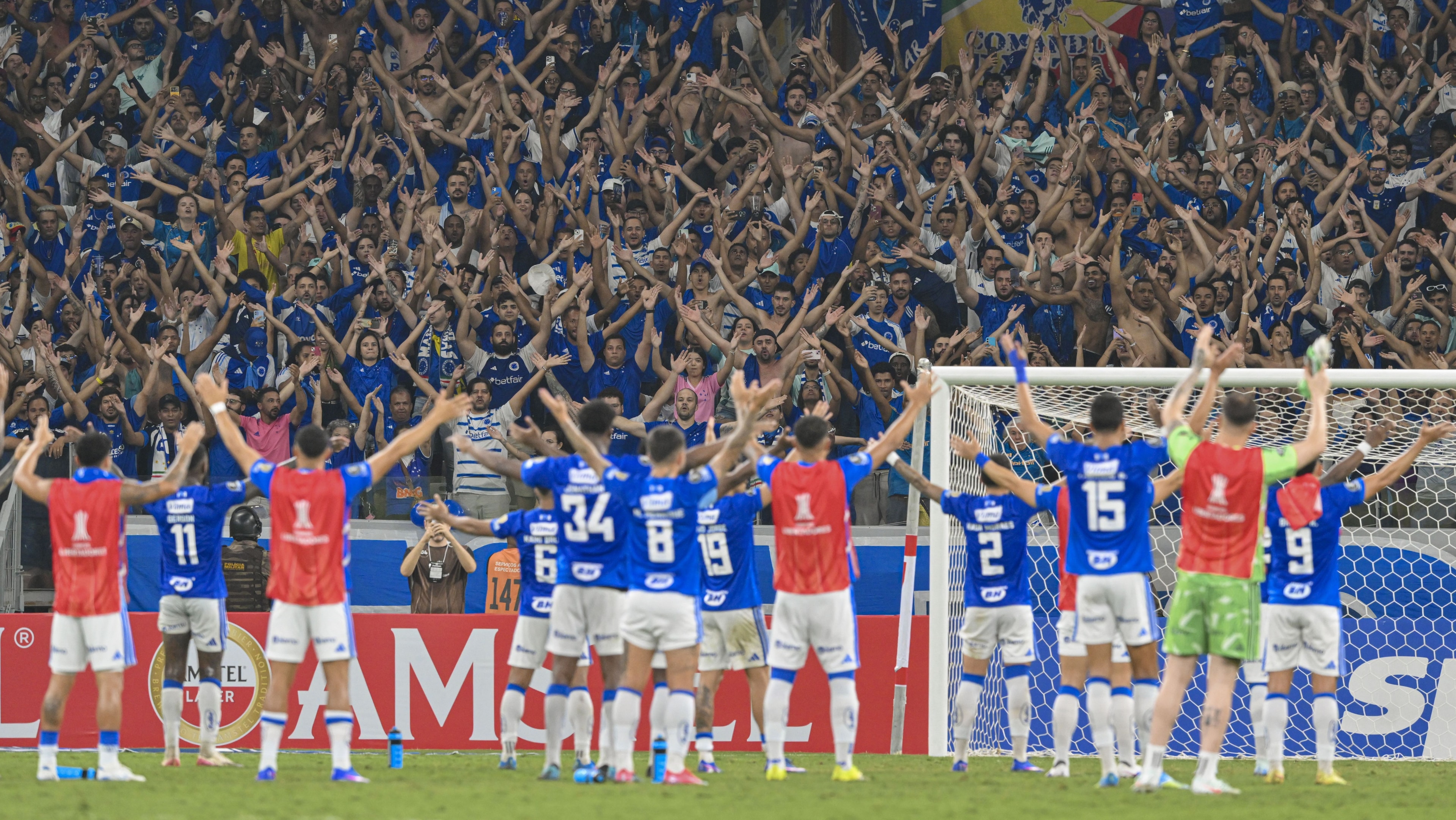 MP abre inquérito para apurar xenofobia do jogador do Bahia Willian Jose