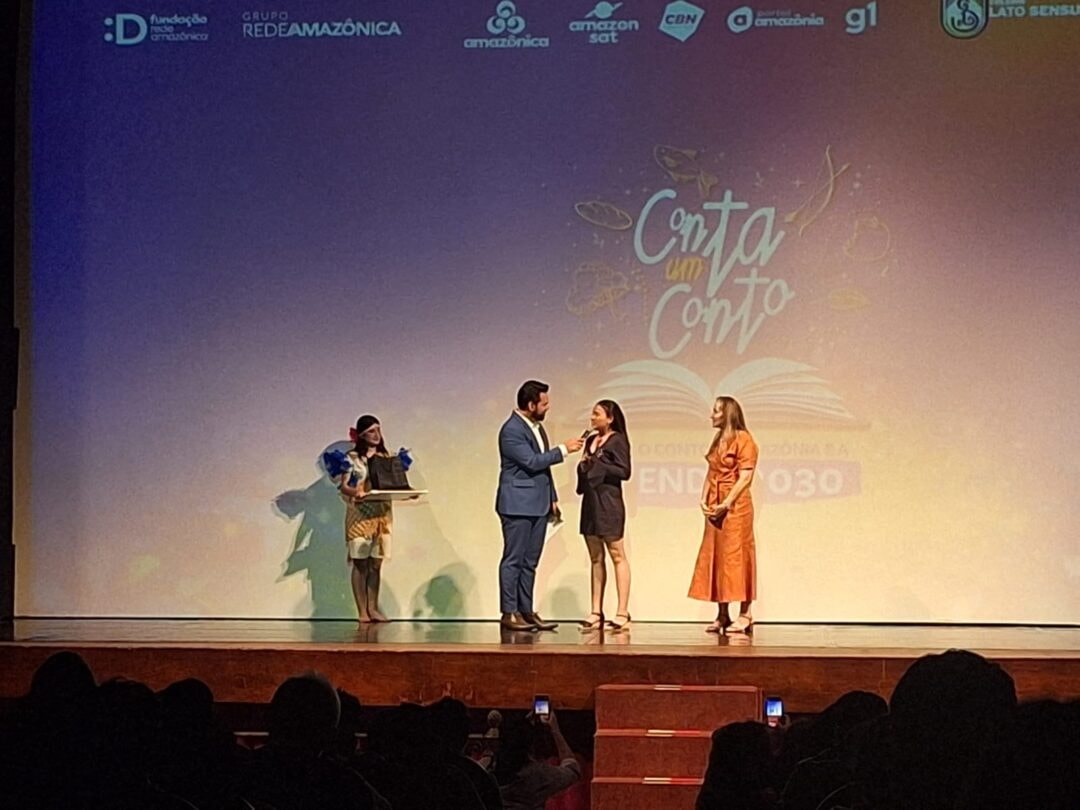 Vencedores do concurso “Conta Um Conto” 2026 são premiados no Teatro Amazonas