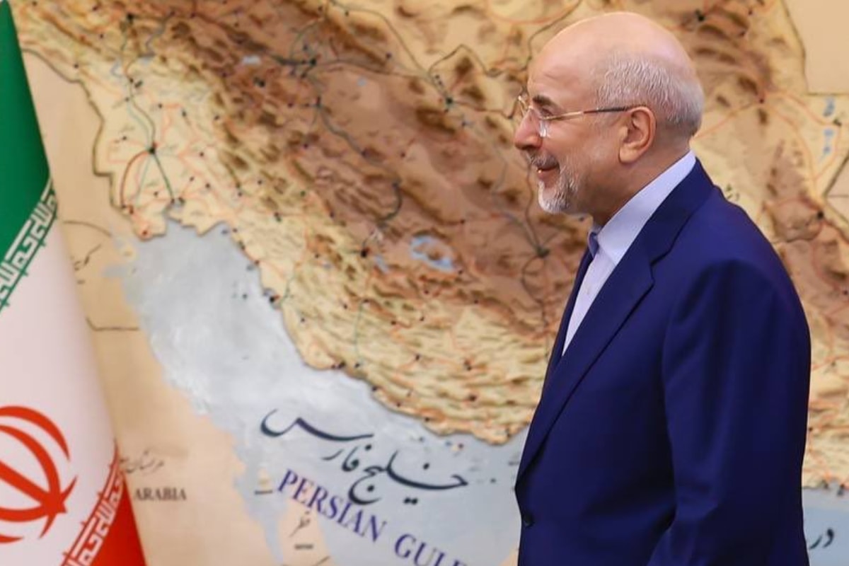 Delegação do Irã chega ao Paquistão para negociar acordo com JD Vance