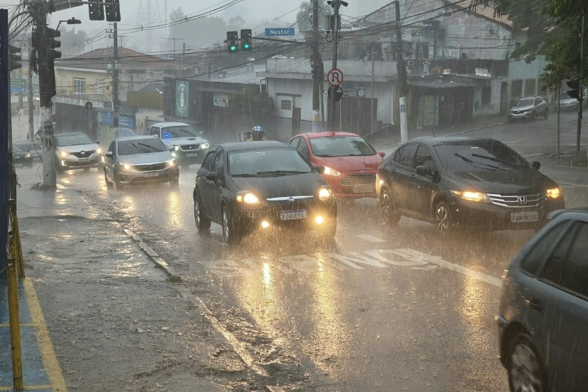 Brasil sob extremos: chuvas de até 300 mm e inundações ameaçam o Centro-Sul
