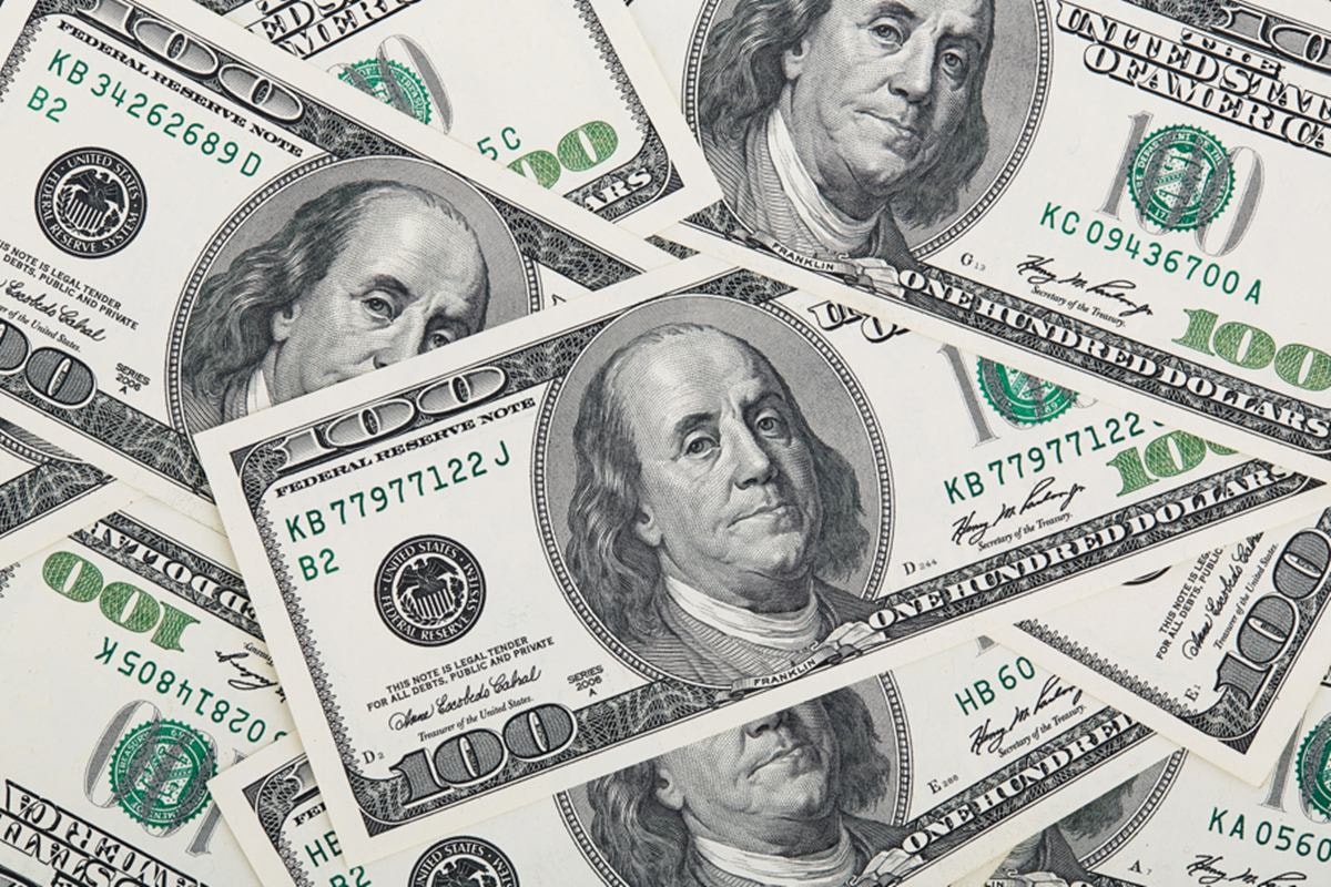 Dólar cai e Bolsa sobe: mercado festeja novo avanço de Flávio sobre Lula