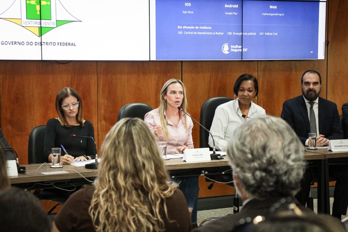 Celina anuncia concurso para Educação e quer lançar edital ainda este ano