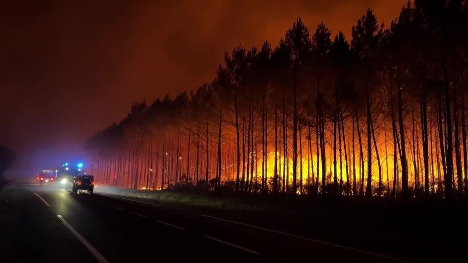 Enchentes relâmpago ameaçam Nova York em meio a tempestades nos EUA