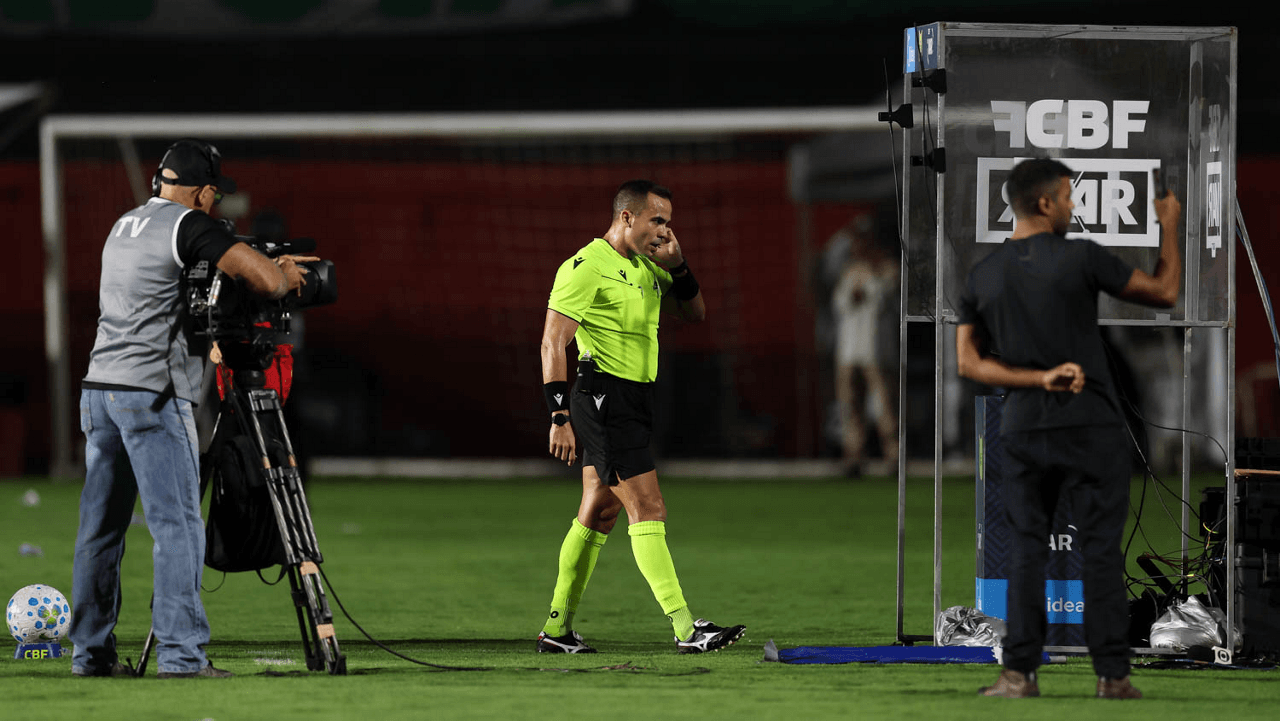 Corinthians x Athletico-PR: escalações e onde assistir ao Brasileirão