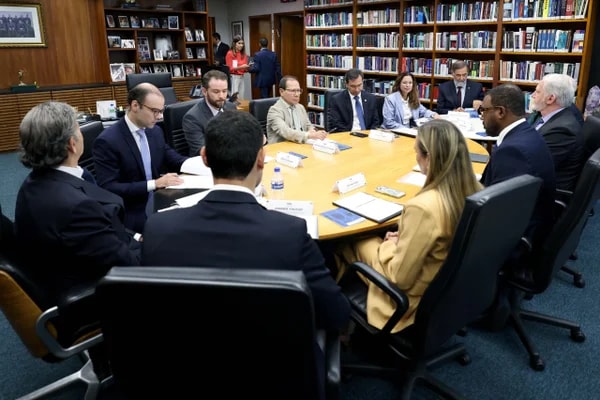 Celina e presidente do BRB vão ao Banco Central nesta terça-feira