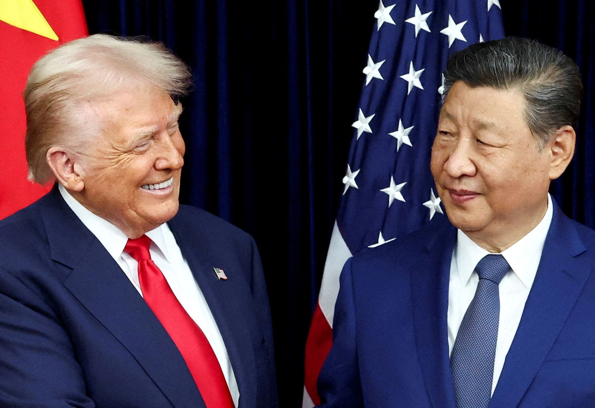 China diz que “acolhe com satisfação” visita de Trump que começa hoje (13)