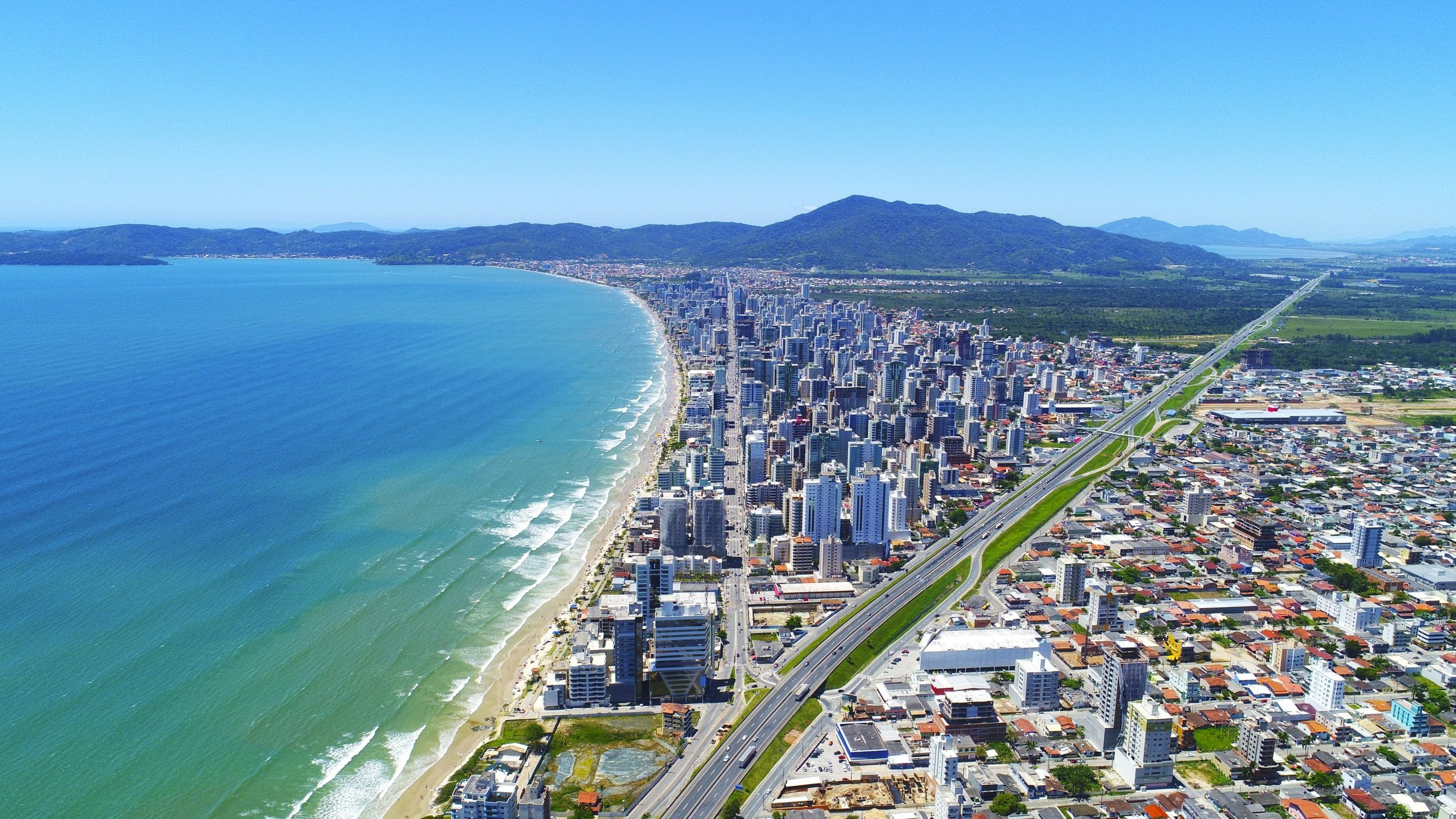 Turismo internacional no Brasil cresce 9,1% até setembro, destaca Embratur