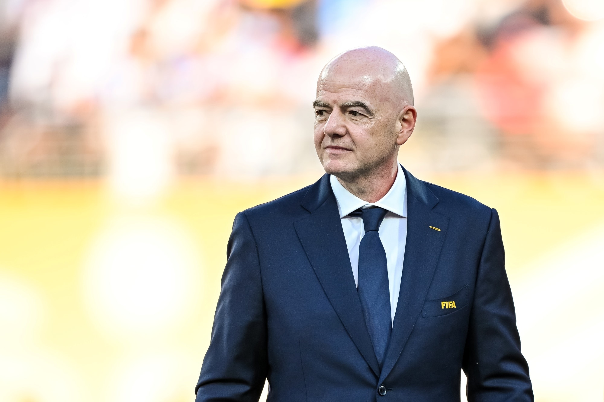 Fifa não pagou milhões prometidos às cidades-sedes da Copa, diz jornal