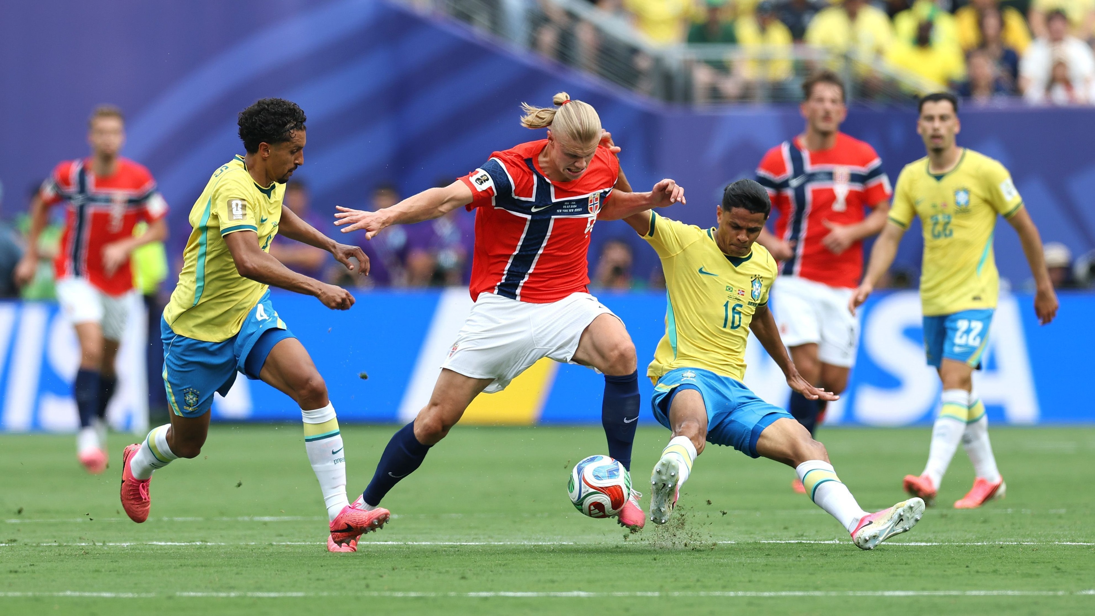 Carlo Ancelotti evita imprensa após eliminação do Brasil para a Noruega