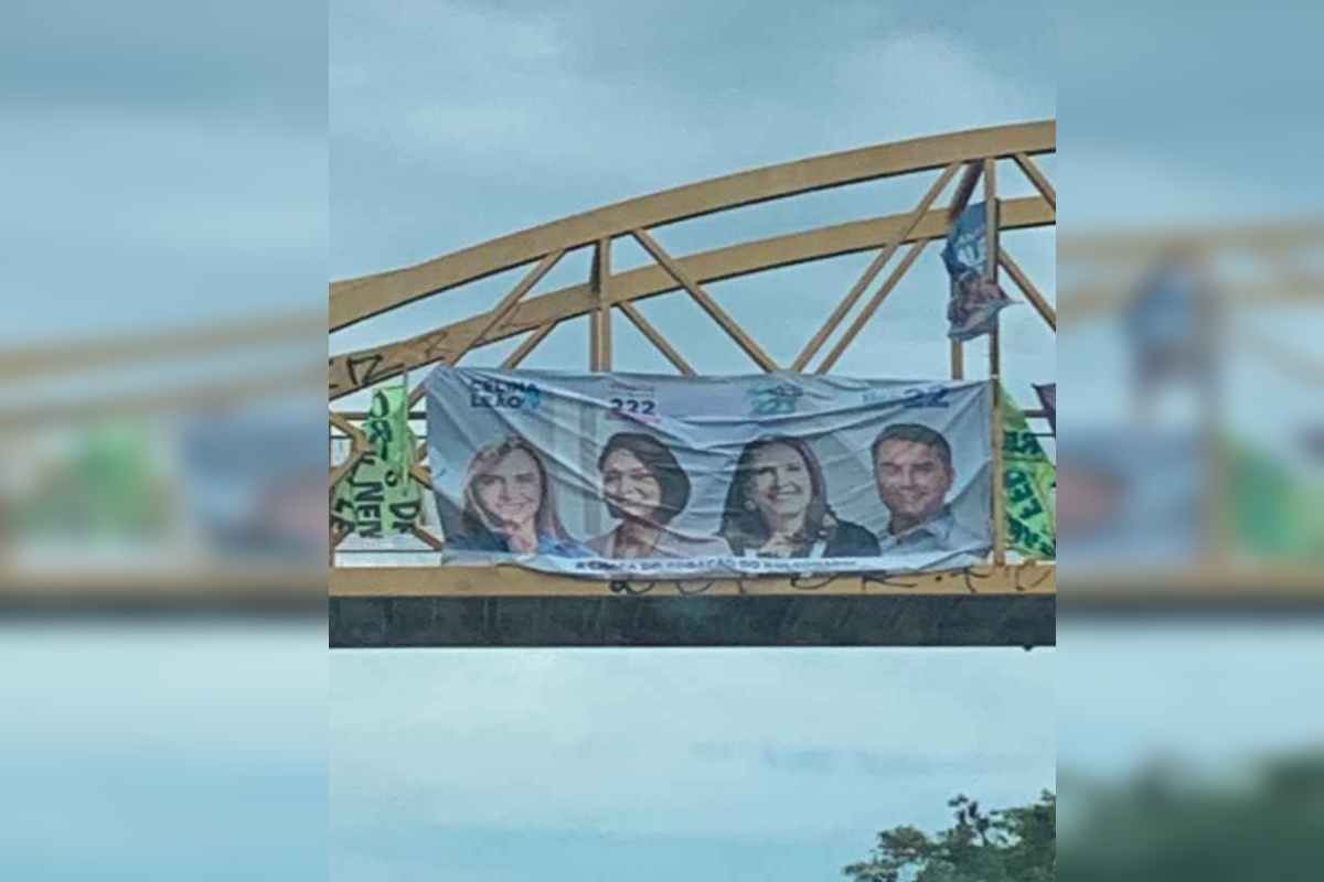 MP pede multa a Michelle, Bia Kicis e Celina por banner no dia da eleição