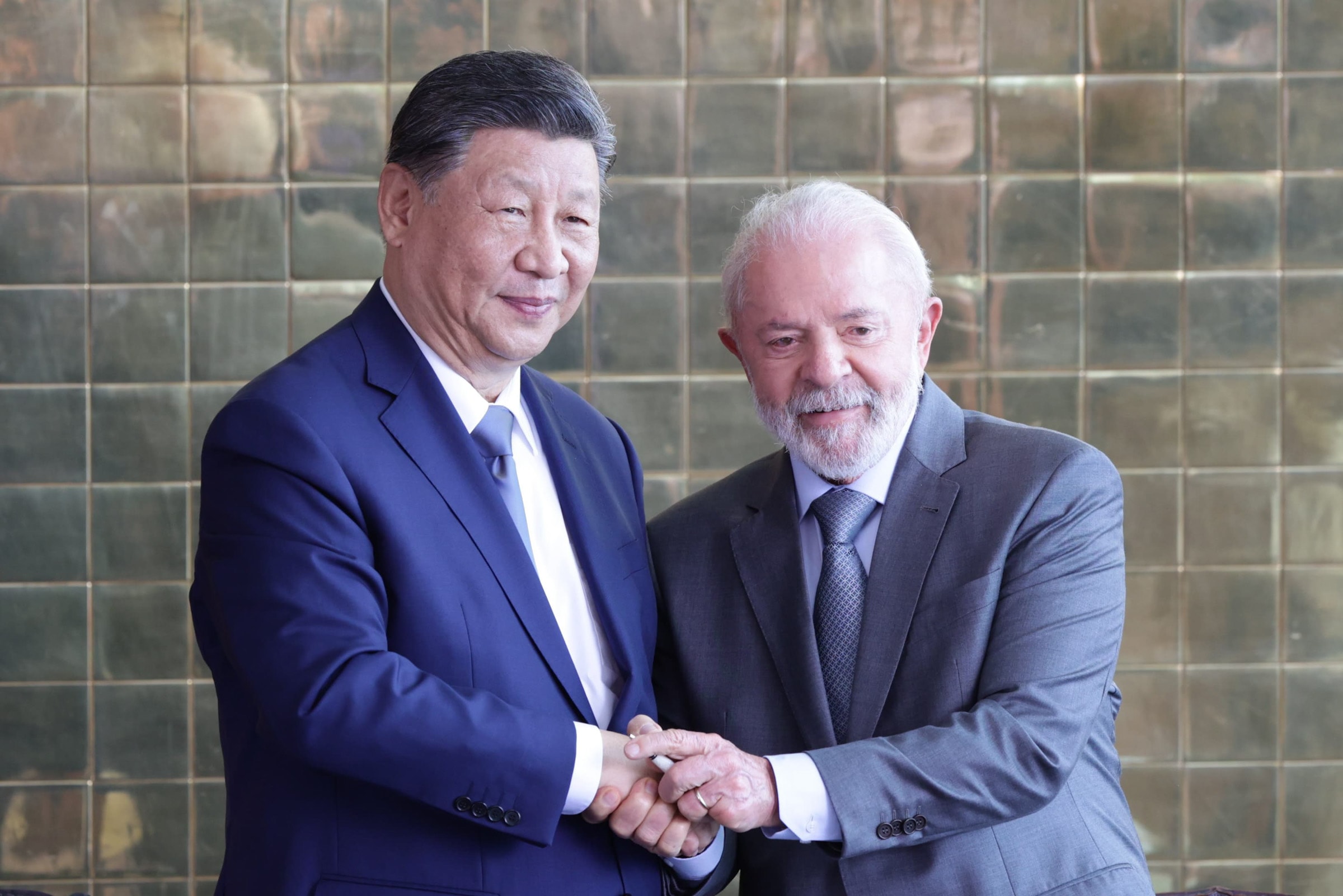 Tarifaço: China pede para entrar em ação do Brasil contra EUA na OMC