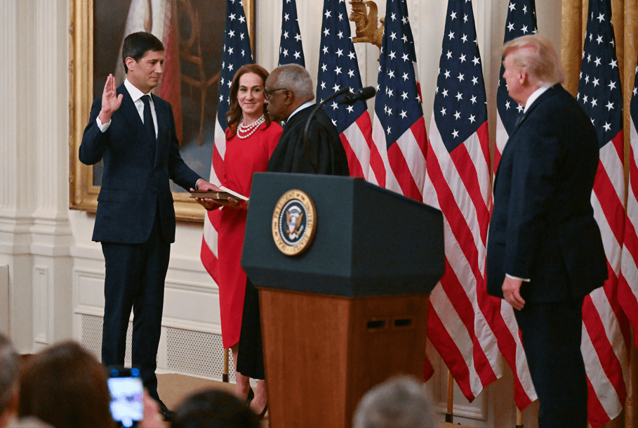 Trump diz a Kevin Warsh para fazer “o que quiser” em posse do novo presidente do Fed