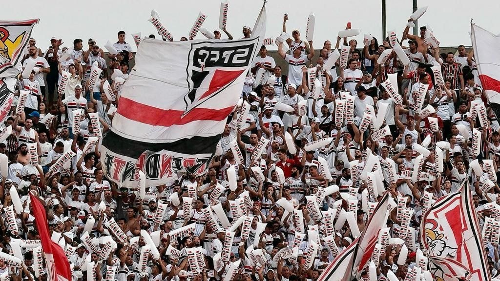 São Paulo empata com o Corinthians e conquista o Brasileirão feminino