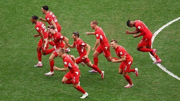 Meia da Inglaterra retorna à seleção após cirurgia por fratura na Copa