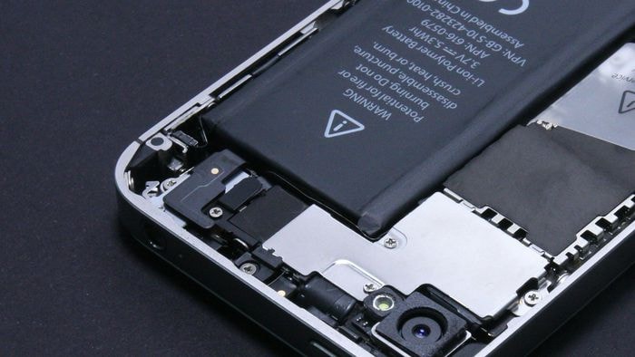 Todo celular vai ter bateria removível em 2027? Entenda quais ficam de fora