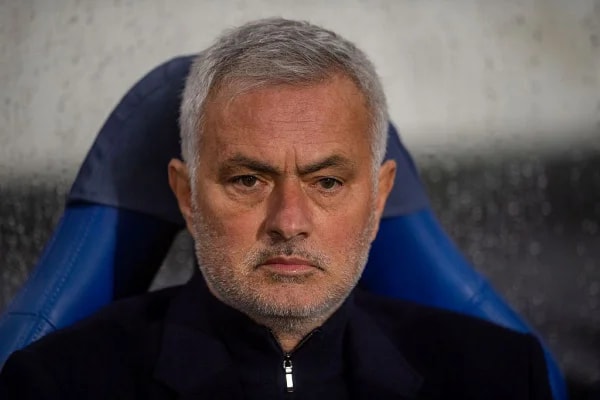 Mourinho relembra caso de racismo contra Vini Jr. à época do Benfica