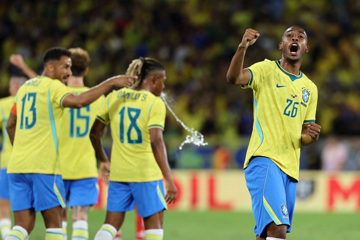 Brasil marca três gols no início do 2° tempo contra o Panamá; veja