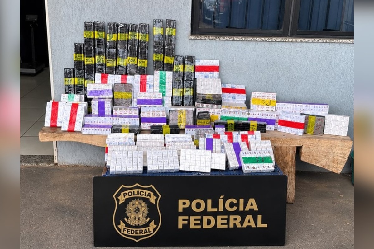 PF prende dupla em carro lotado de ampolas ilegais para emagrecer