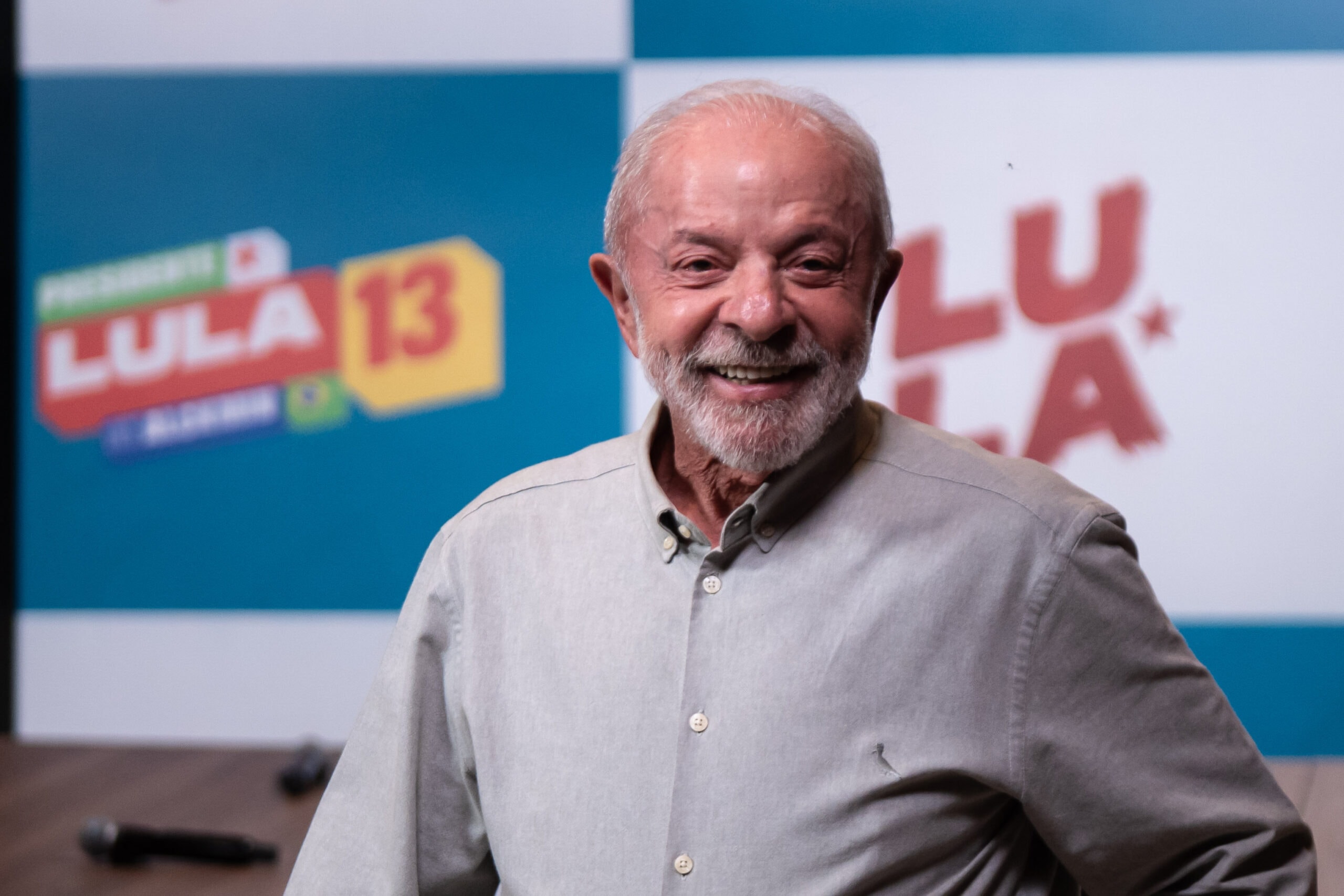 "Tem jogo": Datafolha com 49% a 45% segura euforia de Flávio