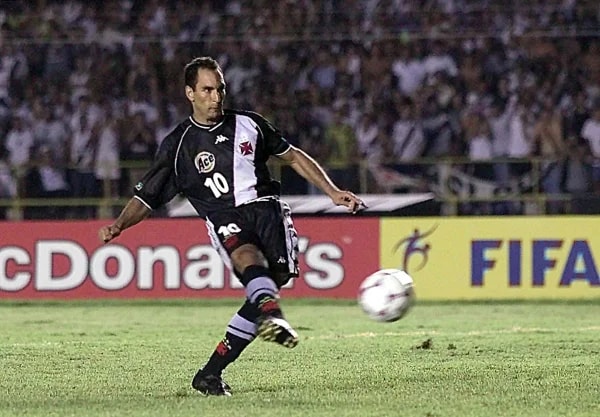 Dos gramados às urnas: ex-boleiros entram na corrida eleitoral